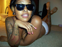 Hot fat doodhwali aunty